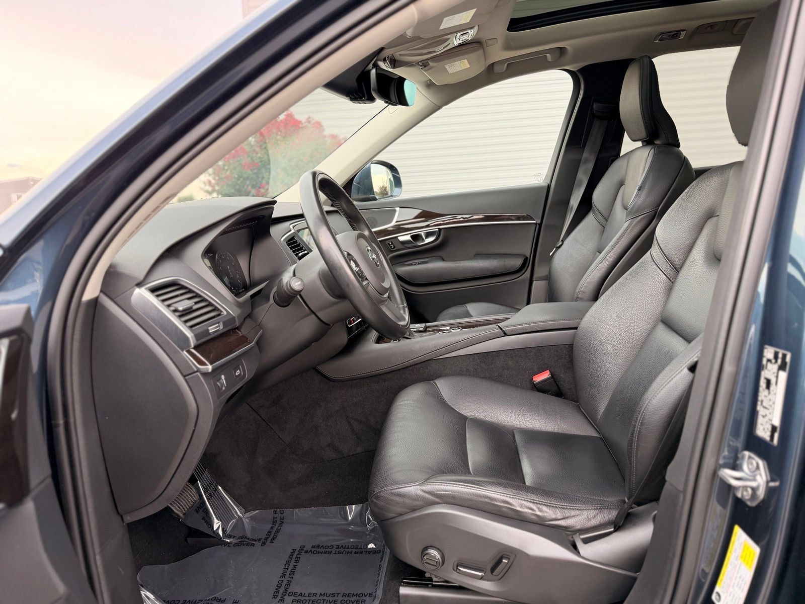 Used 2019 Volvo XC90 T6 Momentum w/ Advanced Package AWD/4WD image 11