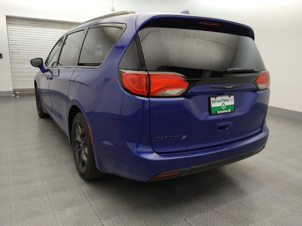 Used 2018 Chrysler Pacifica Touring Plus w/ S Appearance Package FWD image 5