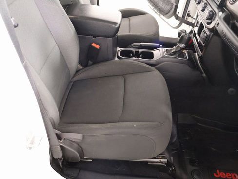 Used 2020 Jeep Wrangler Unlimited Sport image 12