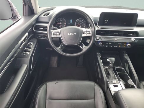 Used 2022 Kia Telluride S FWD image 20