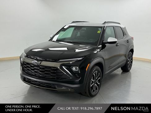 Used 2024 Chevrolet TrailBlazer ACTIV w/ Driver Confidence Package FWD image 1
