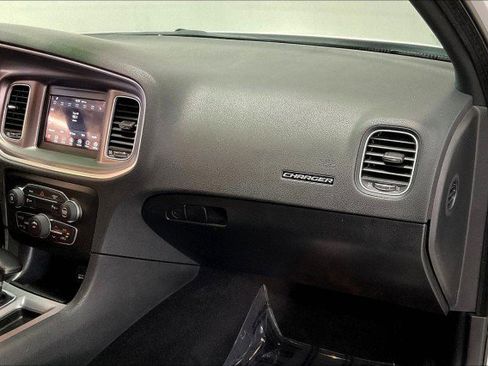 Used 2022 Dodge Charger SXT w/ Leather Interior Group image 16