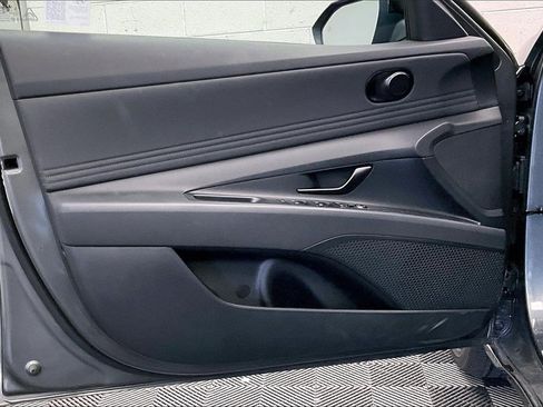 Used 2025 Hyundai Elantra Sport image 19