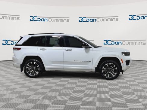 Used 2022 Jeep Grand Cherokee Overland AWD/4WD image 9
