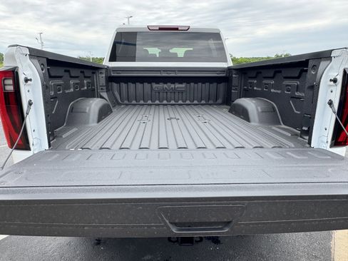 New 2026 GMC Sierra 2500 SLT w/ SLT Convenience Package AWD/4WD image 5