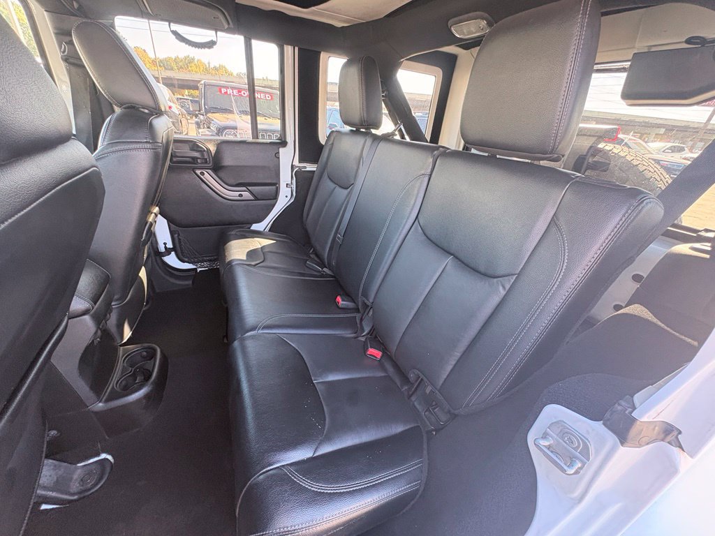 Used 2018 Jeep Wrangler Unlimited Sahara AWD/4WD image 24