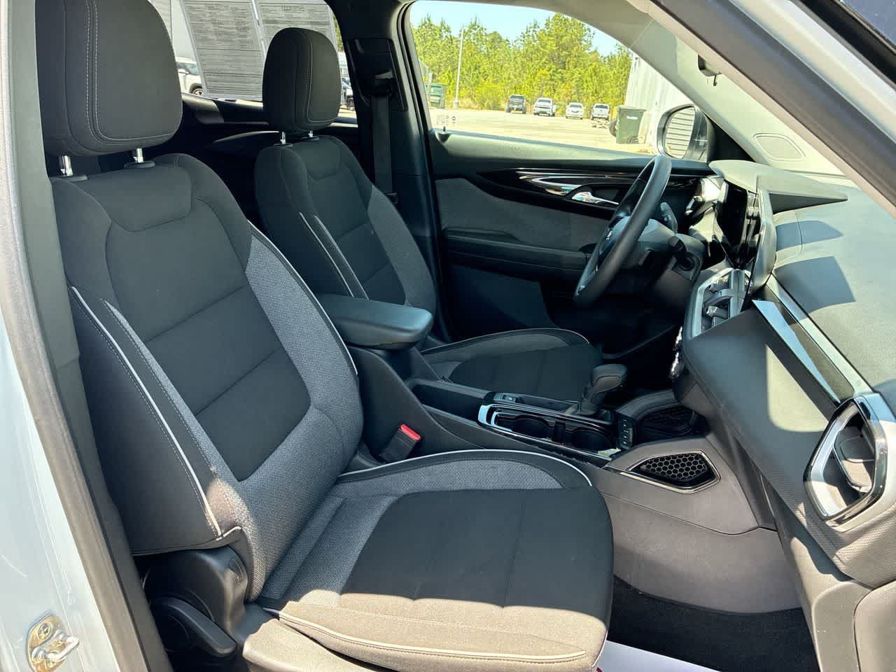 Used 2024 Chevrolet TrailBlazer LS w/ LS Convenience Package FWD image 25