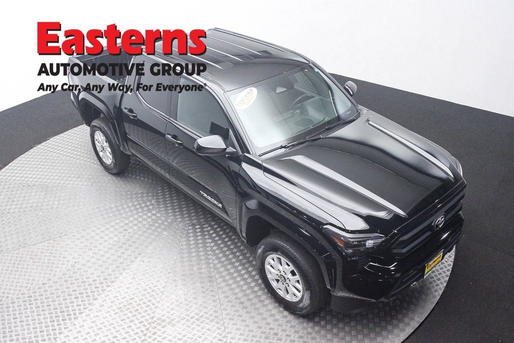 Used 2026 Toyota Tacoma SR5 AWD/4WD image 3