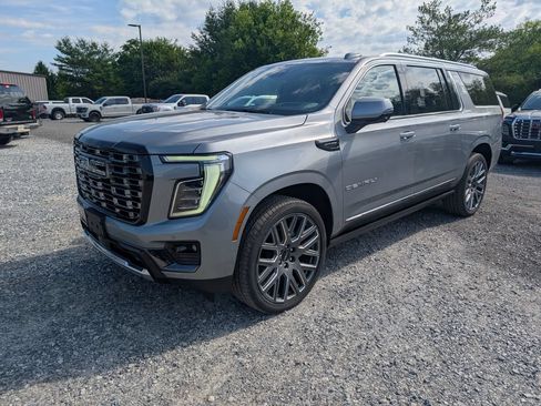 Used 2026 GMC Yukon XL Denali Ultimate AWD/4WD image 2