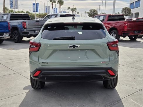 Used 2024 Chevrolet Trax RS w/ Driver Confidence Package image 5