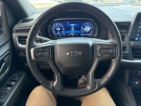 Used 2023 Chevrolet Suburban RST image 18