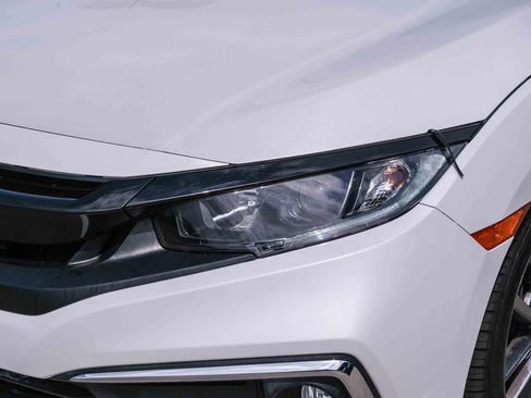 Used 2019 Honda Civic EX image 12