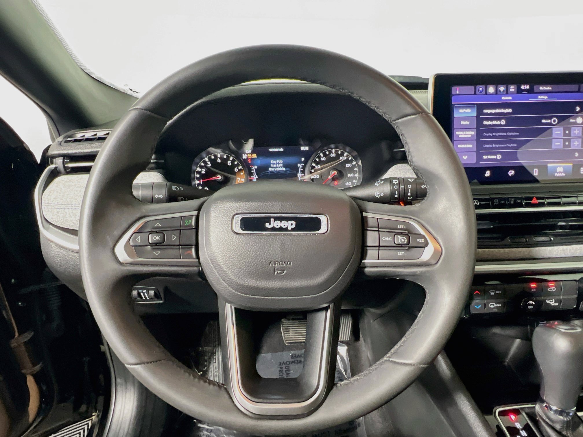 Used 2024 Jeep Compass Latitude AWD/4WD image 17