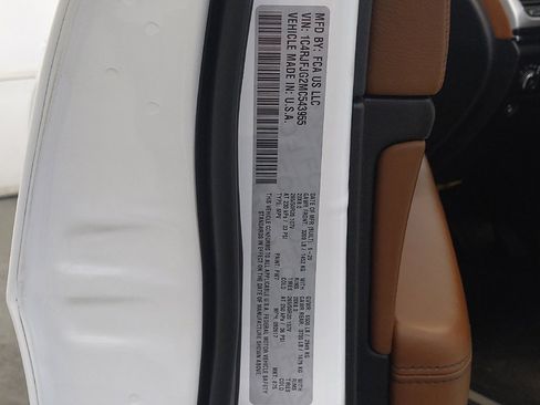 Used 2021 Jeep Grand Cherokee Summit w/ Platinum Series Group AWD/4WD image 33