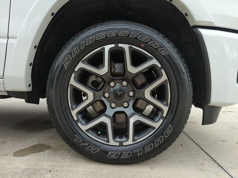 Used 2025 RAM 1500 Laramie w/ Sport Appearance Package AWD/4WD image 27