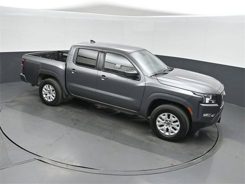 Used 2024 Nissan Frontier SV w/ SV Convenience Package image 27