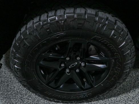 Used 2020 Chevrolet Silverado 1500 LT Trail Boss AWD/4WD image 11