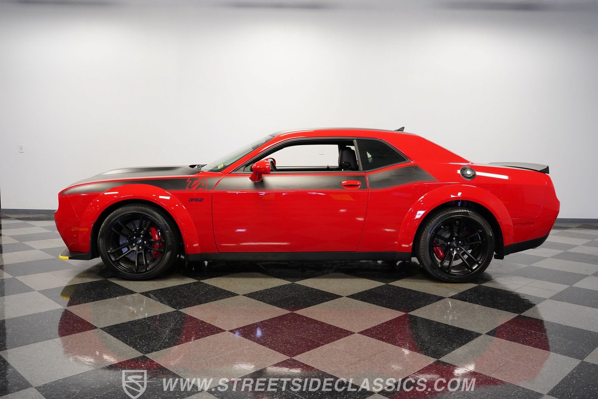 Used 2022 Dodge Challenger R/T Scat Pack RWD image 2