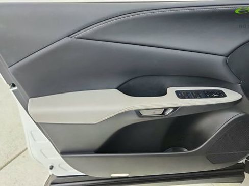 Used 2025 Lexus RX 350 Premium w/ Accessory Package (Z1) FWD image 35