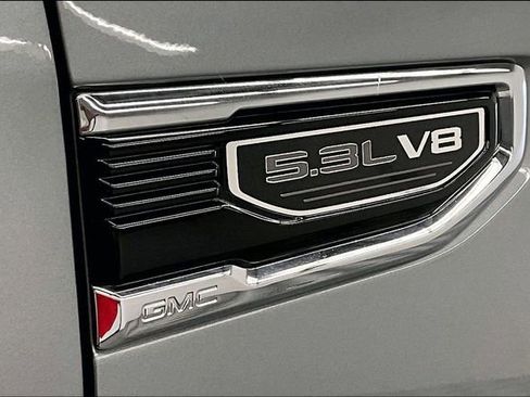Used 2025 GMC Sierra 1500 SLE AWD/4WD image 11