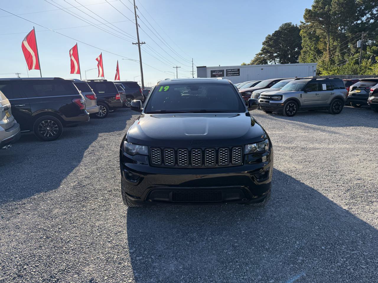 Used 2019 Jeep Grand Cherokee Altitude RWD image 15
