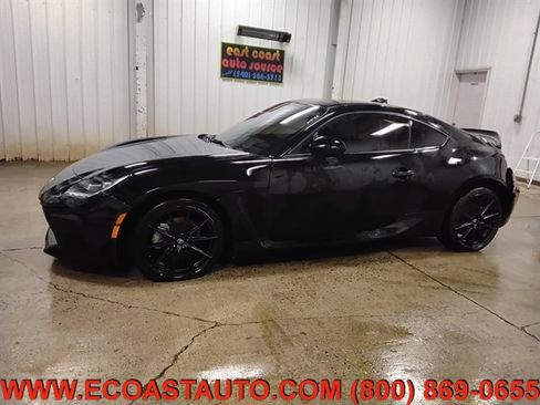 Used 2024 Toyota GR86 Premium image 2