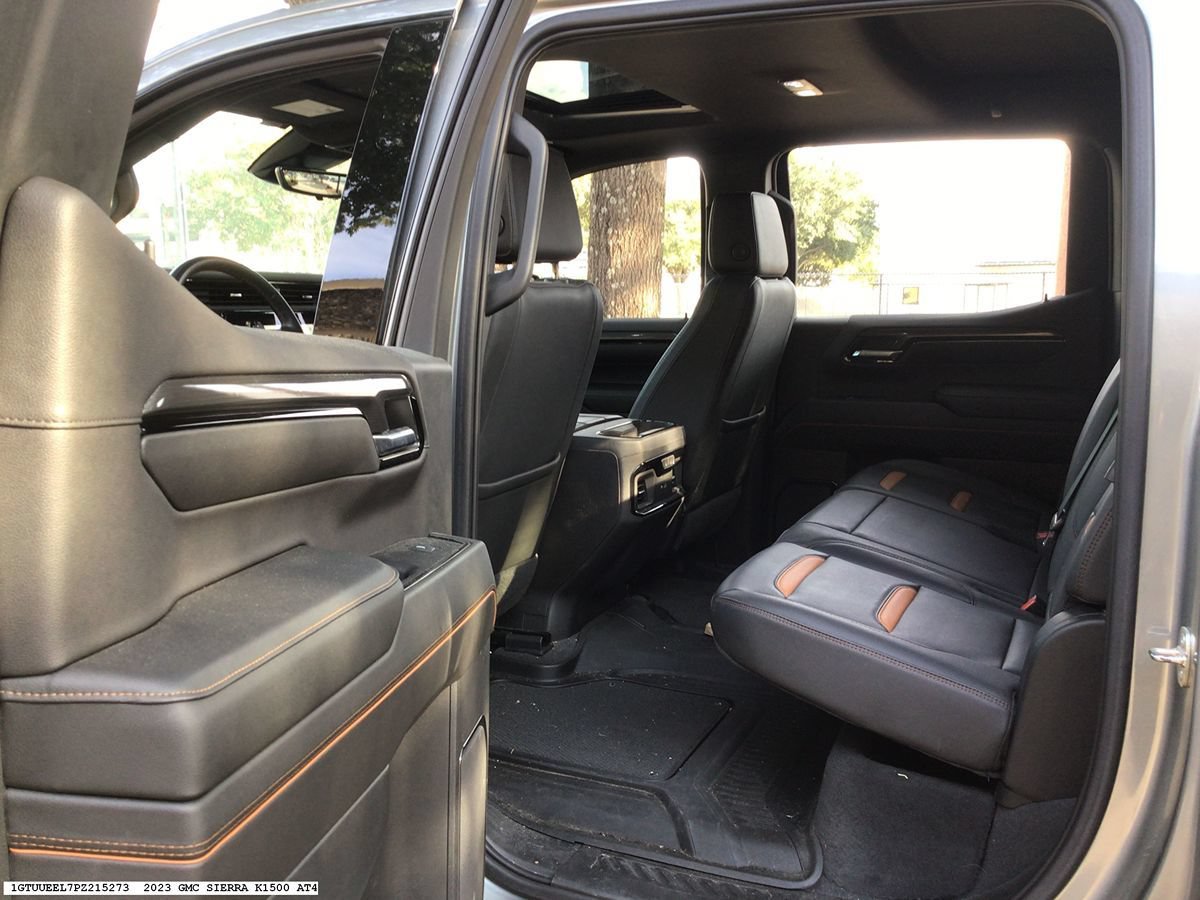 Used 2023 GMC Sierra 1500 AT4 w/ Technology Package AWD/4WD image 9