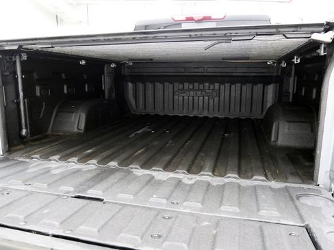 Used 2024 GMC Sierra 1500 AT4 w/ Technology Package AWD/4WD image 37