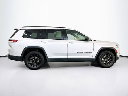 Used 2024 Jeep Grand Cherokee L Laredo image 10