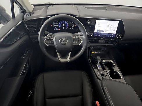 Used 2024 Lexus NX 250 FWD image 13