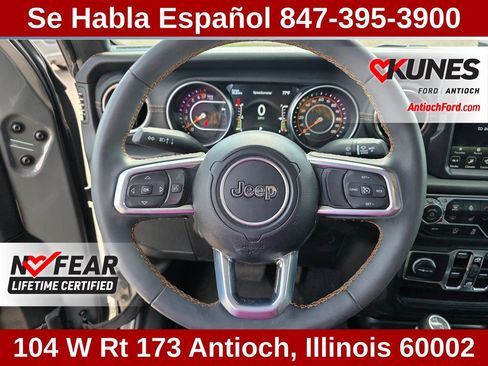 Used 2023 Jeep Gladiator Overland AWD/4WD image 37