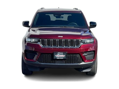 Used 2025 Jeep Grand Cherokee Laredo X w/ Luxury Tech Group I image 2