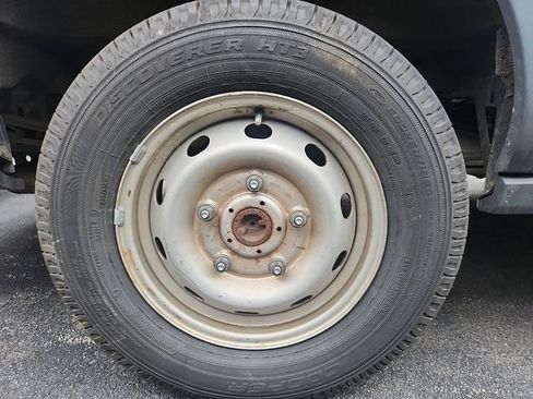 Used 2015 Ford Transit 250 148 Medium Roof RWD image 9