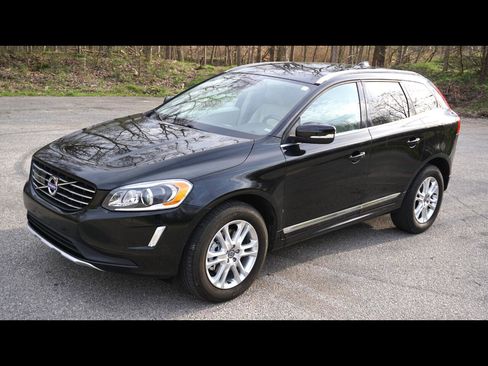 Used 2015 Volvo XC60 T5 Platinum image 1