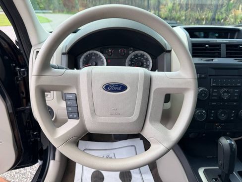 Used 2008 Ford Escape XLS FWD image 11