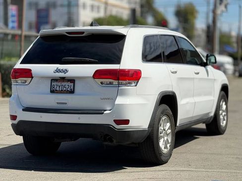 Used 2019 Jeep Grand Cherokee Laredo RWD image 15