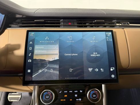 Used 2023 Land Rover Range Rover Long Wheelbase SE image 20