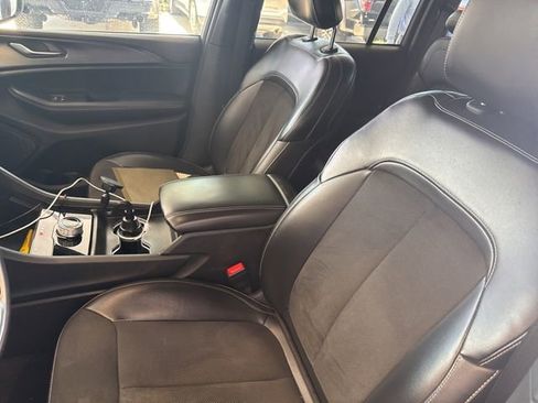 Used 2023 Jeep Grand Cherokee Altitude AWD/4WD image 6