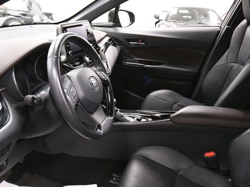 Used 2019 Toyota C-HR Limited image 19