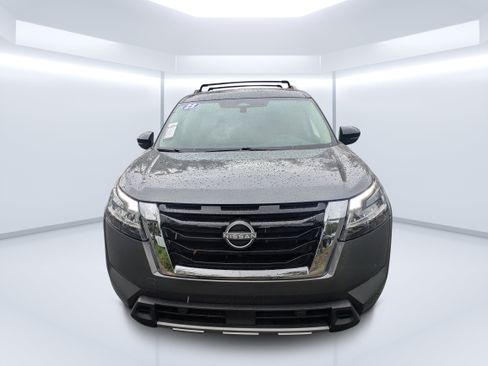 Used 2023 Nissan Pathfinder Platinum w/ Cargo Package AWD/4WD image 8
