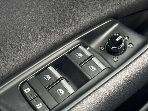 Used 2020 Audi Q8 Premium Plus w/ Premium Plus Package image 36