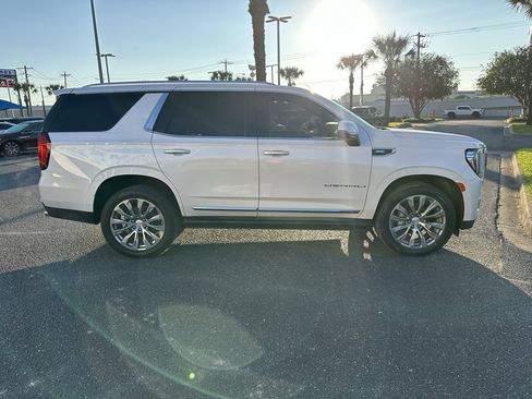 Used 2021 GMC Yukon Denali w/ Denali Premium Package image 7