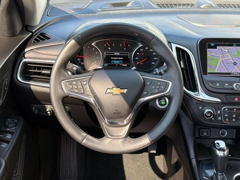Used 2018 Chevrolet Equinox Premier FWD image 11