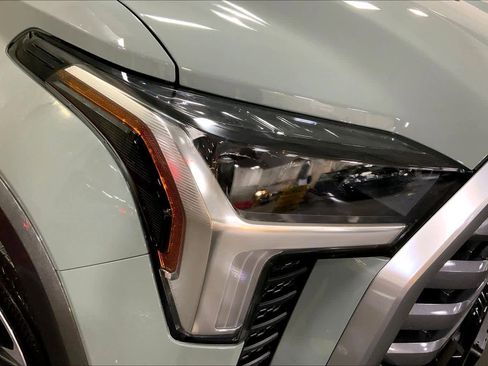 Used 2024 Toyota Tundra Limited image 27