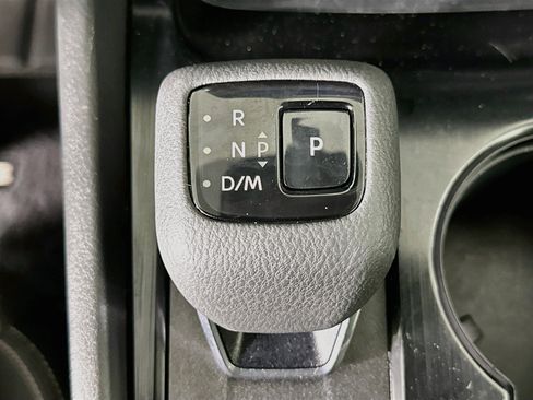 Used 2025 Nissan Rogue SV AWD/4WD image 24