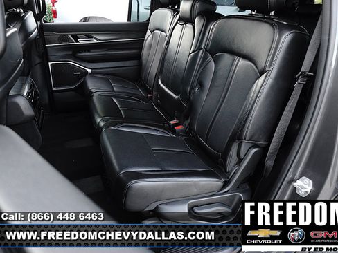 Used 2024 Jeep Wagoneer Series II w/ Flexible Seating Group AWD/4WD image 10