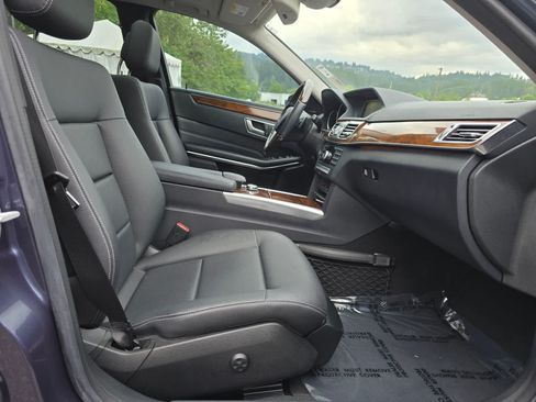 Used 2014 Mercedes-Benz E 350 4MATIC Sedan image 15