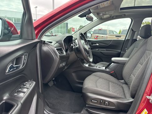 Certified 2019 Chevrolet Equinox LT w/ Sun & Navigation Package AWD/4WD image 12