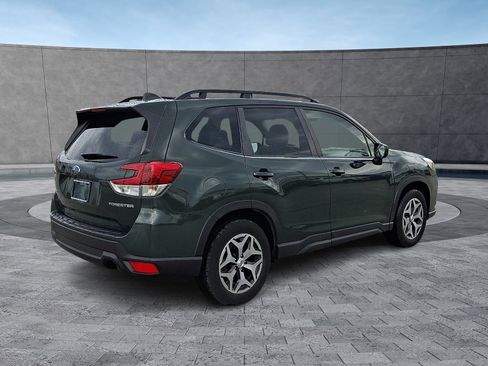 Used 2023 Subaru Forester Premium AWD/4WD image 11
