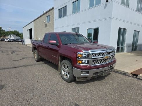 Used 2015 Chevrolet Silverado 1500 LT w/ LT Convenience Package AWD/4WD image 3